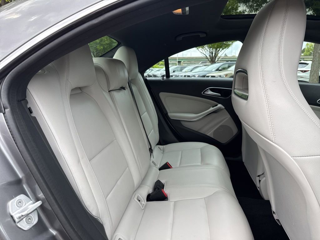 Used 2014 Mercedes-Benz CLA 250 4MATIC image 29
