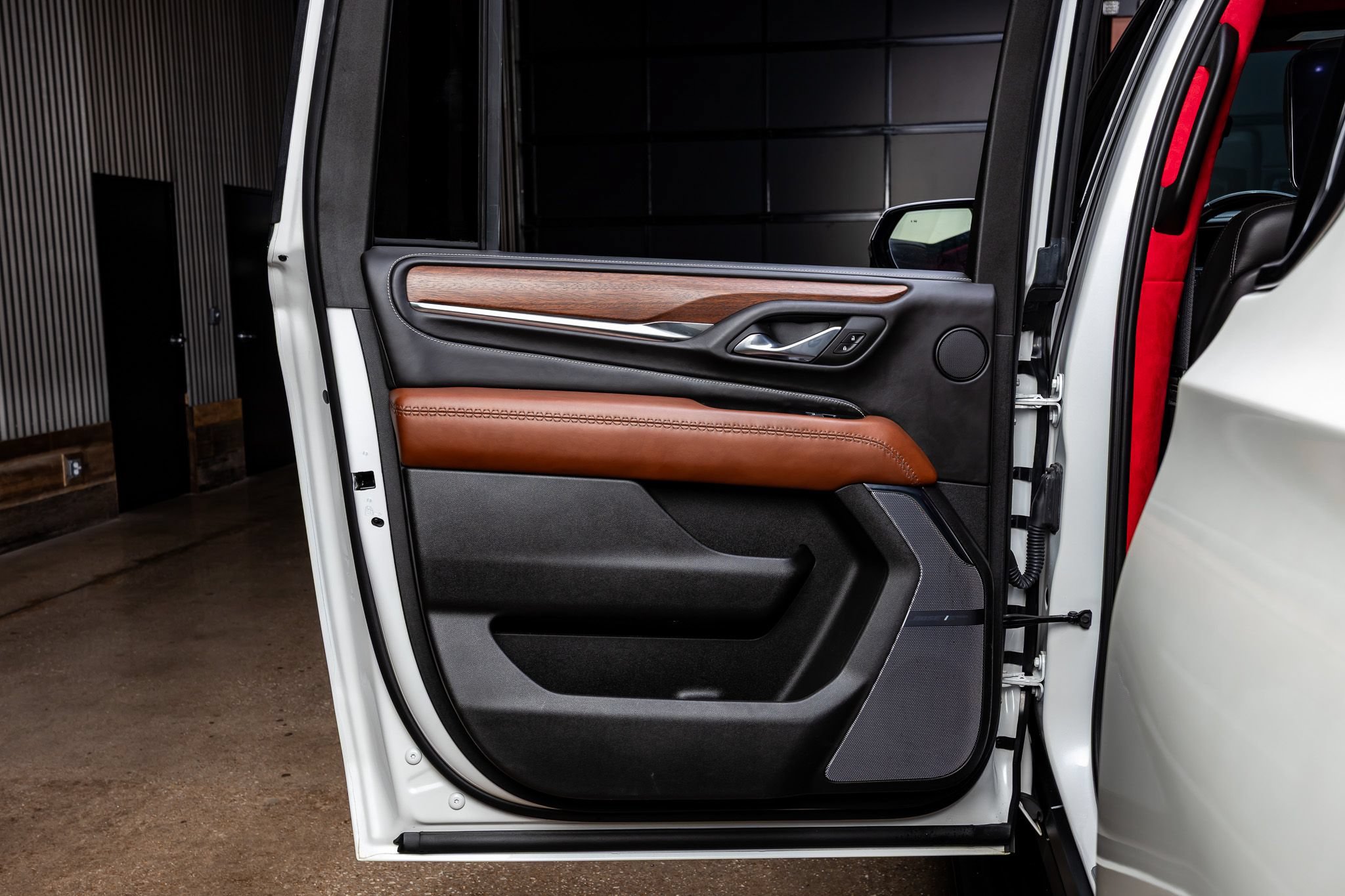 Used 2023 GMC Yukon XL Denali Ultimate image 38