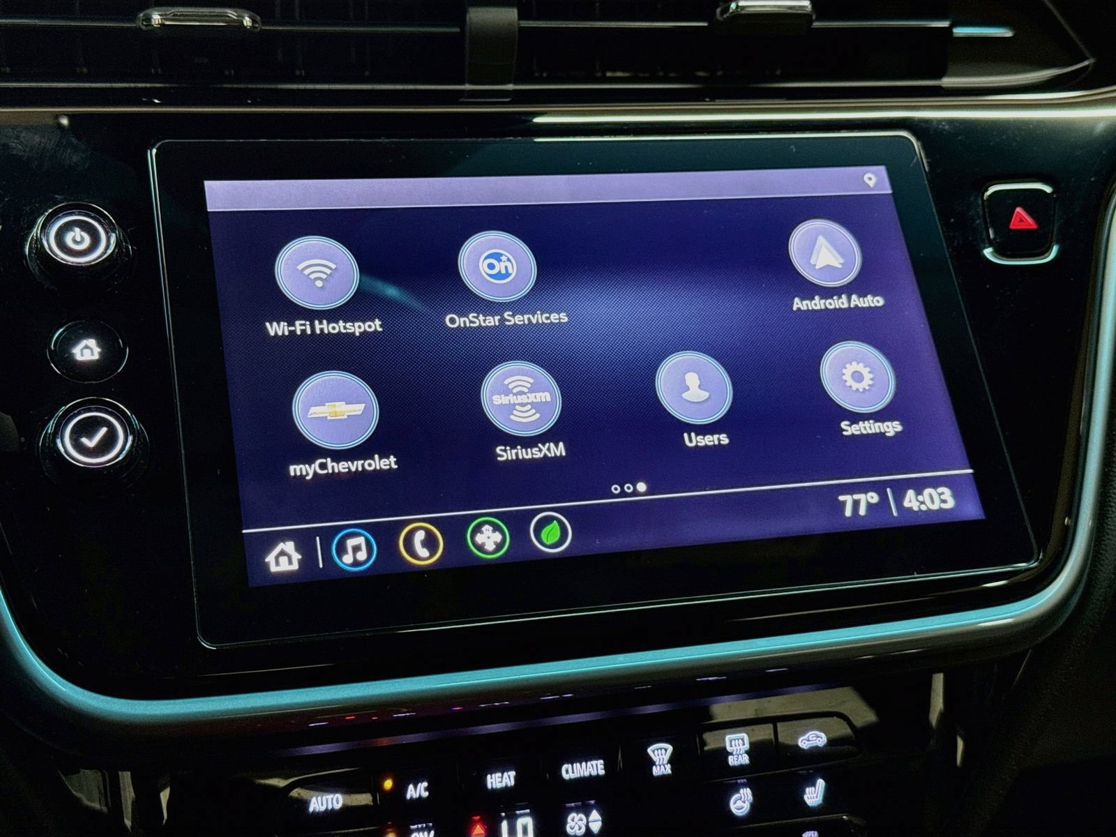 Used 2022 Chevrolet Bolt LT w/ Infotainment Package FWD image 18