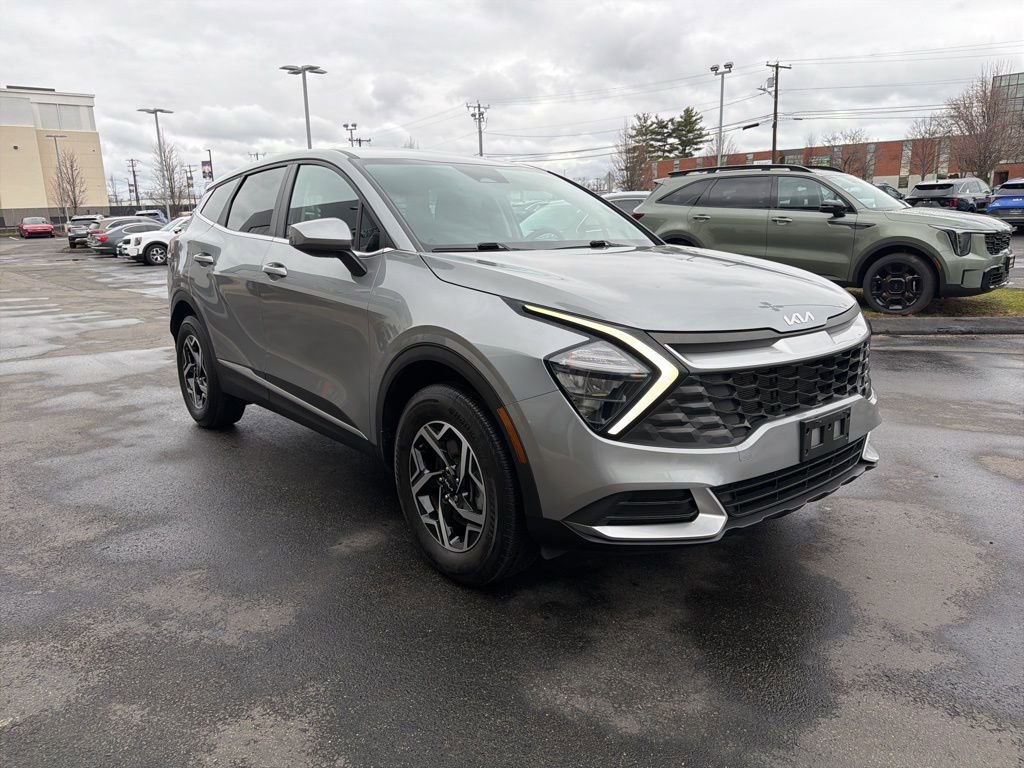 Certified 2023 Kia Sportage LX image 4