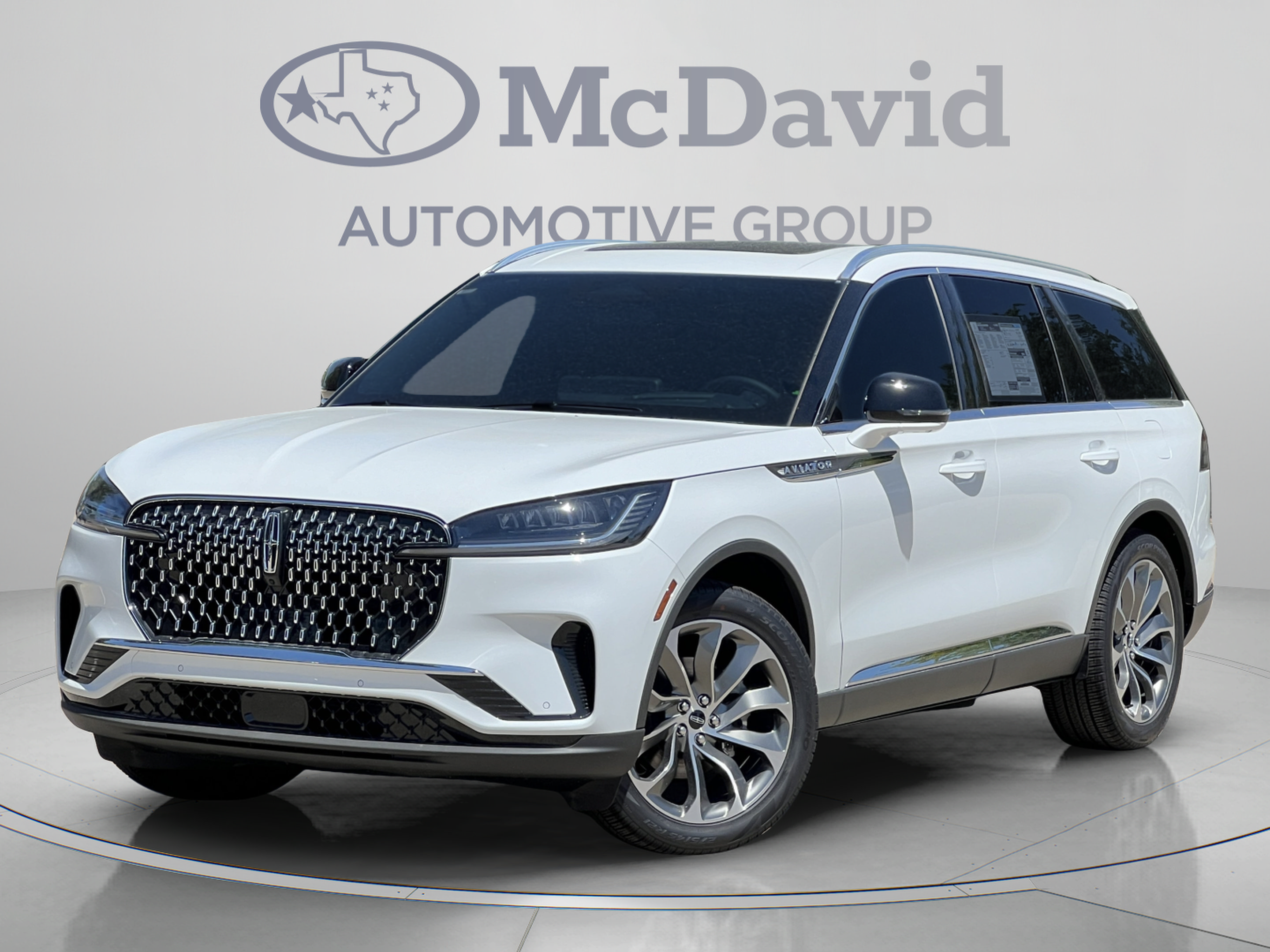 New 2026 Lincoln Aviator Reserve w/ Luxury Package RWD image 2