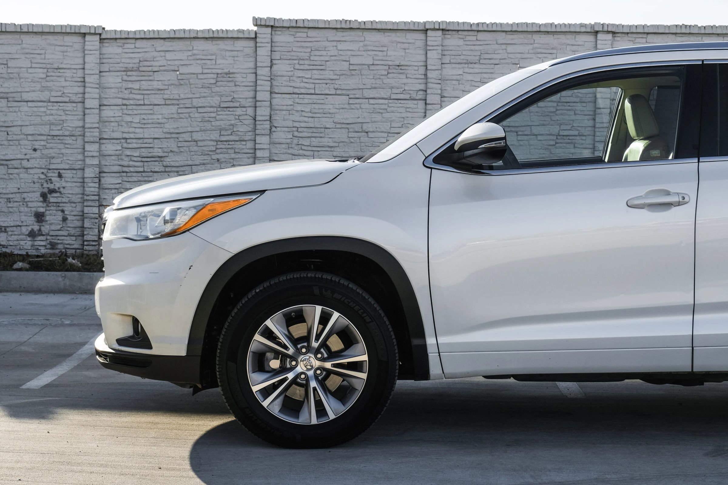 Used 2015 Toyota Highlander XLE image 13