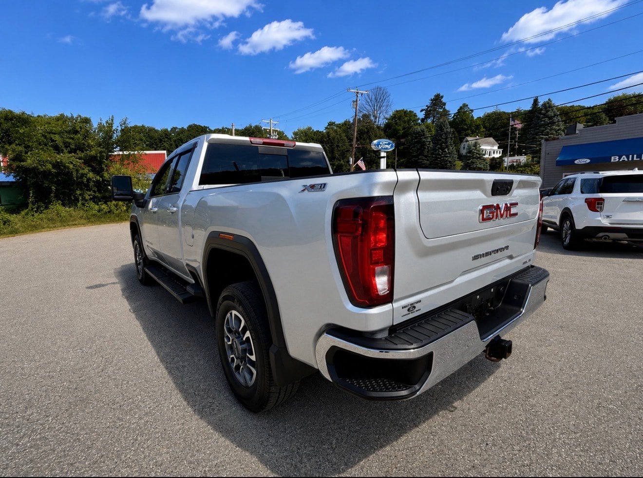 Used 2023 GMC Sierra 2500 SLE w/ SLE Value Package; AWD/4WD image 10