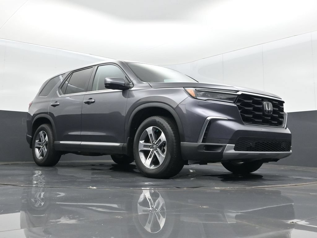 Used 2025 Honda Pilot EX-L image 10