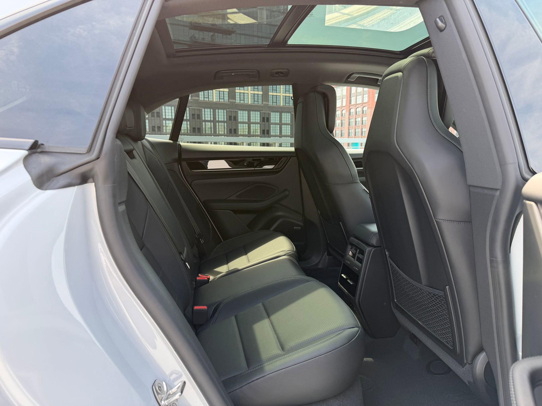 New 2026 Porsche Macan 4 Electric AWD/4WD image 19