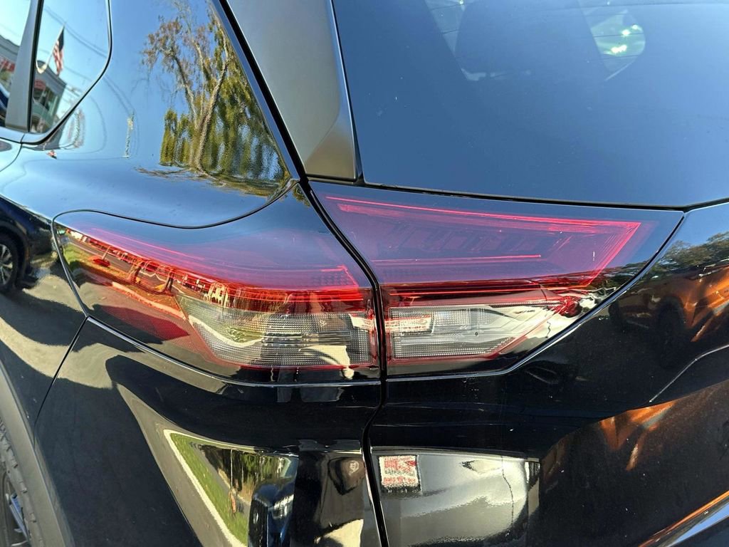 Certified 2025 Nissan Rogue SV w/ Rock Creek Premium Package image 11