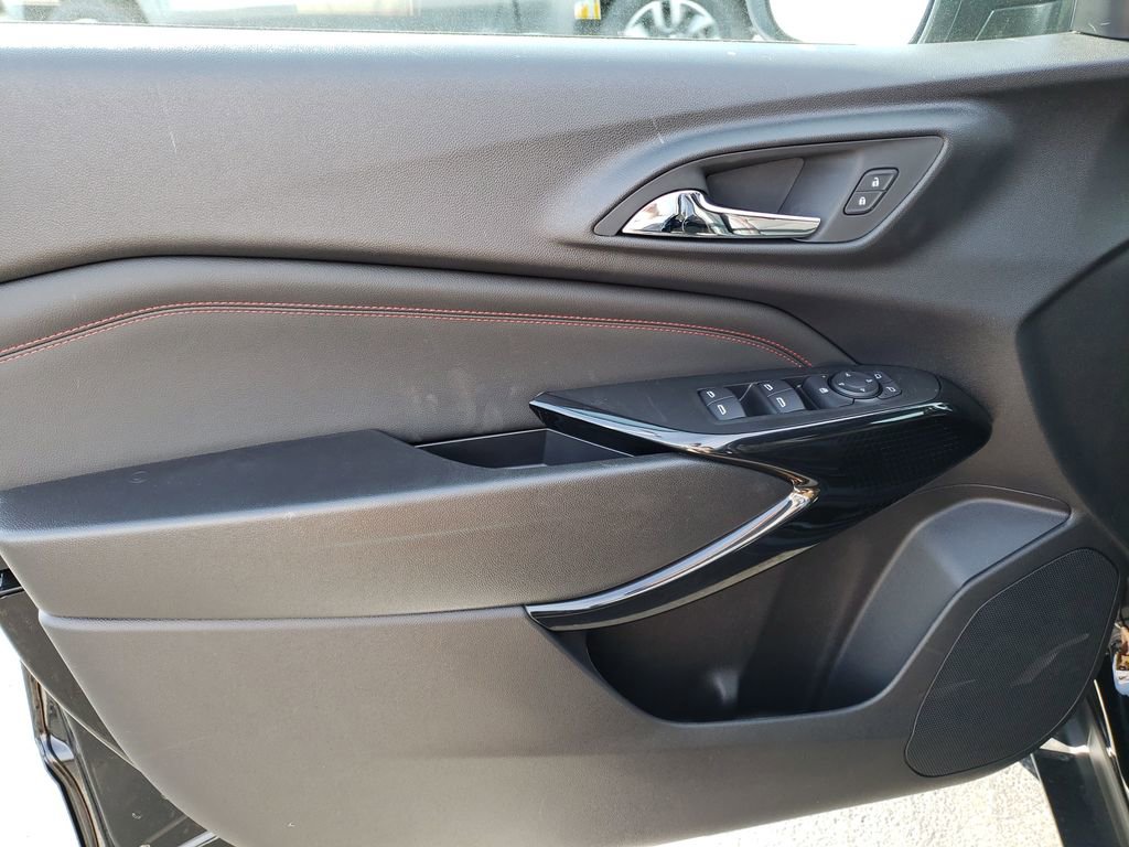 New 2026 Chevrolet Trax RS w/ Driver Confidence Package image 16