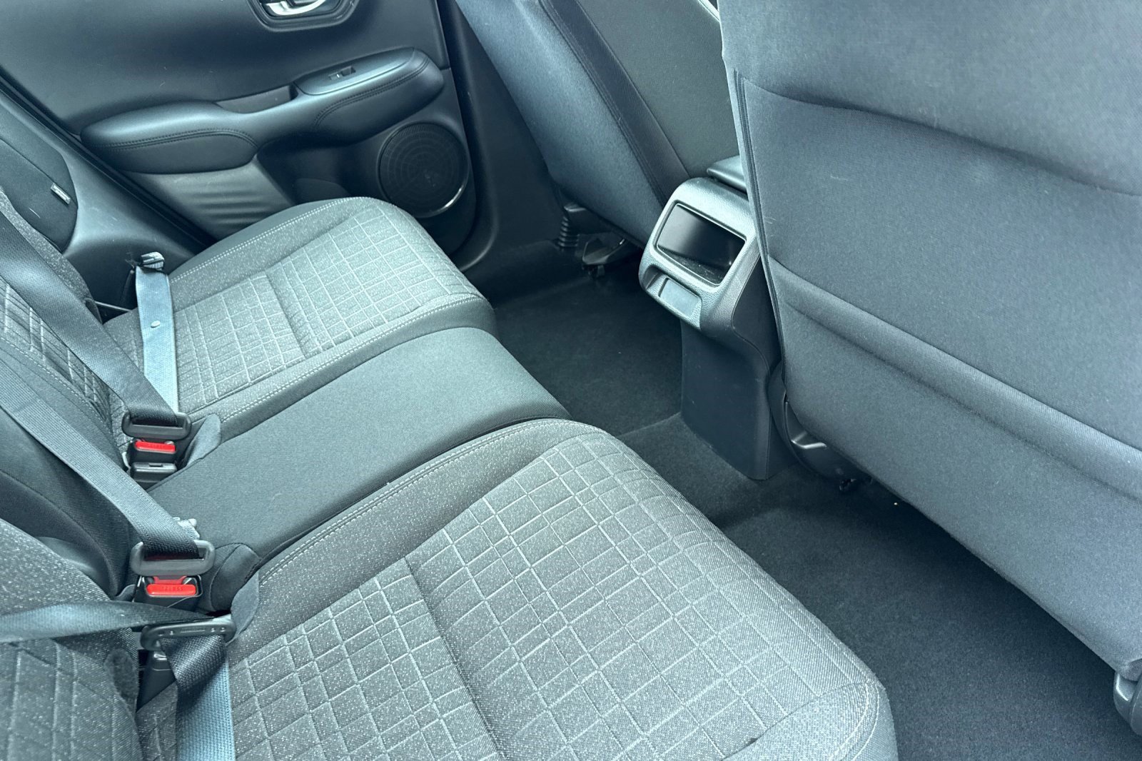 Certified 2023 Honda HR-V LX image 29