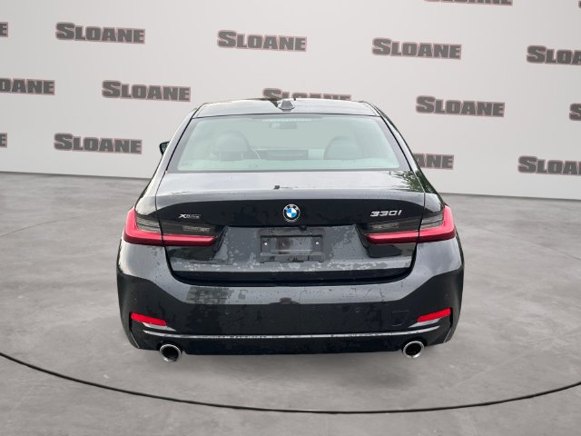 Used 2023 BMW 330i xDrive Sedan w/ Premium Package AWD/4WD image 4
