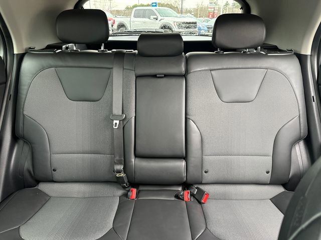 Used 2024 Kia Niro EX Touring image 39