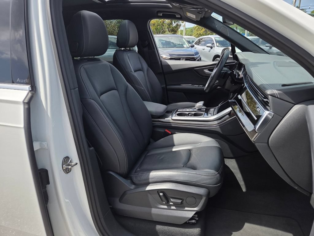 Used 2025 Audi Q7 3.0T Premium Plus AWD/4WD image 19