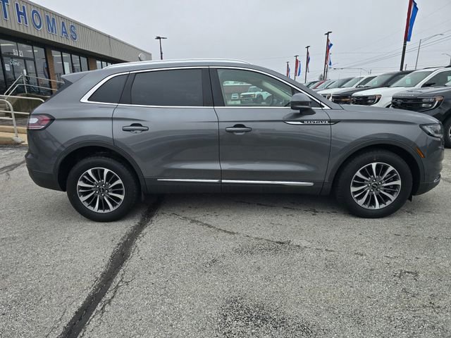 Used 2023 Lincoln Nautilus Reserve image 2