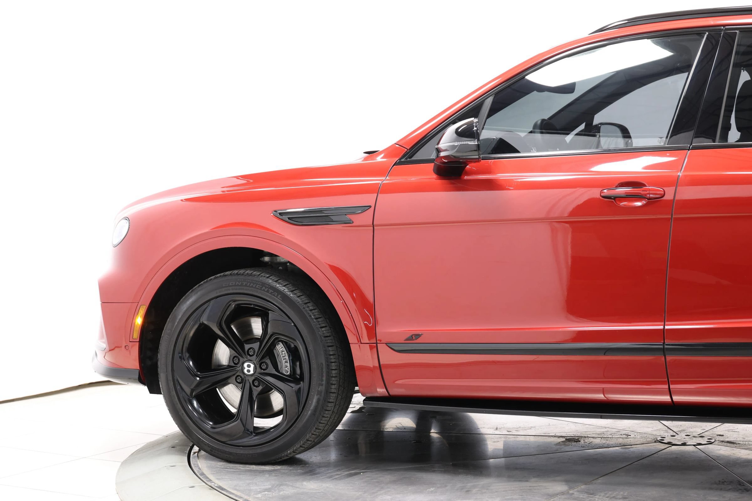 Used 2022 Bentley Bentayga AWD/4WD image 7