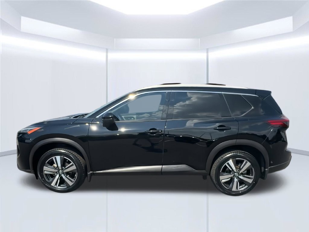 Used 2025 Nissan Rogue SL FWD image 7