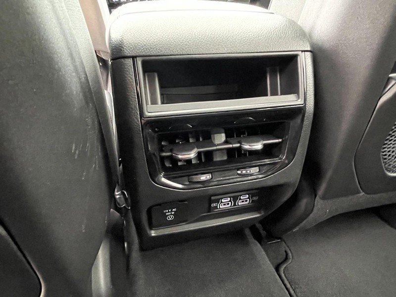 Used 2024 Jeep Grand Cherokee Altitude AWD/4WD image 16