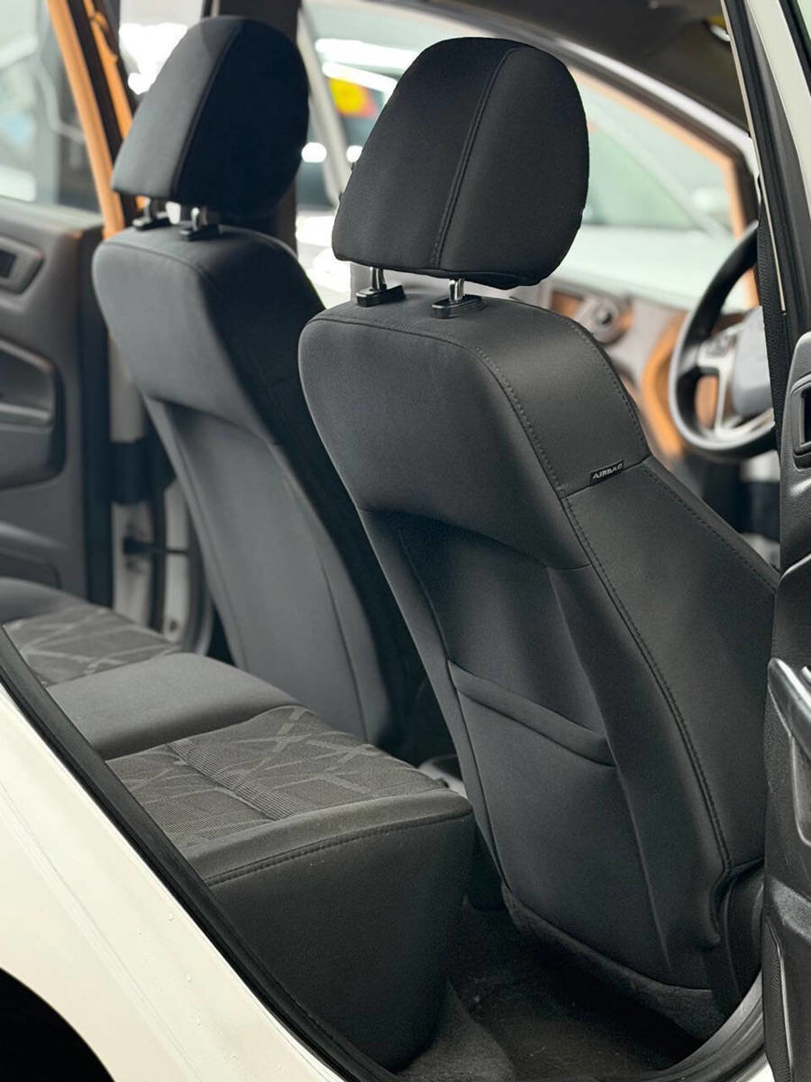 Used 2013 Ford Fiesta SE FWD image 8