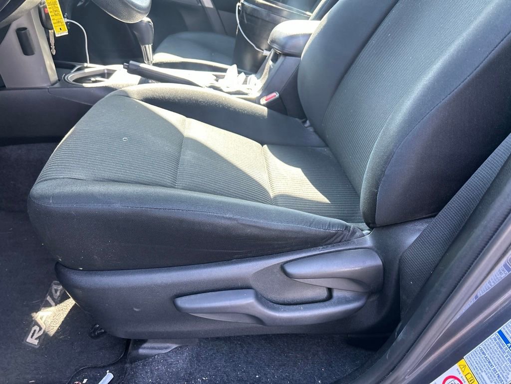 Used 2016 Toyota RAV4 LE AWD/4WD image 21