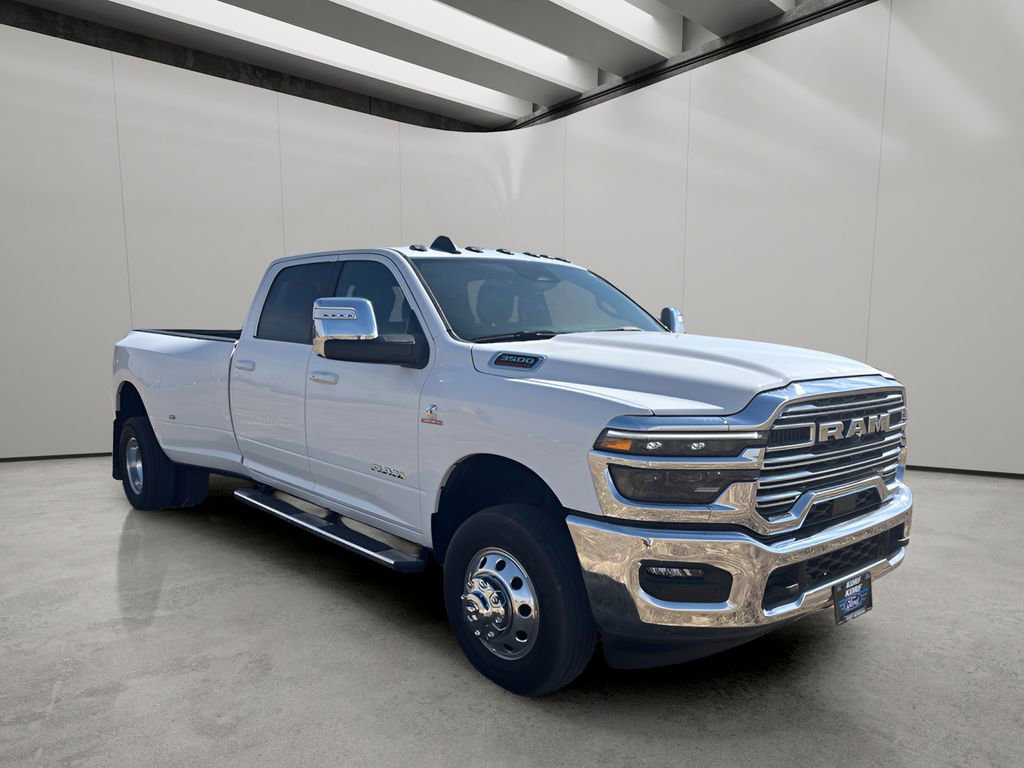 Used 2025 RAM 3500 Laramie AWD/4WD image 7