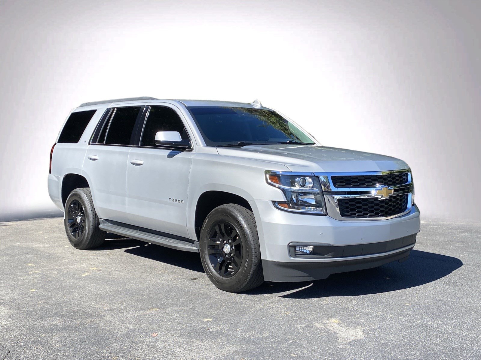 Used 2019 Chevrolet Tahoe LT RWD image 2