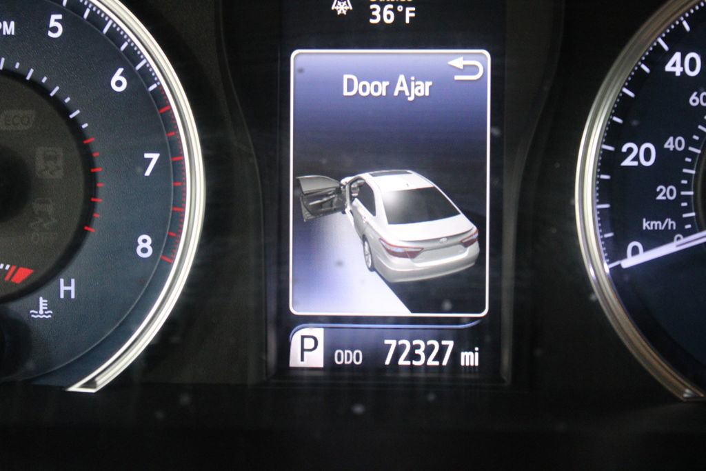 Used 2017 Toyota Camry LE image 30