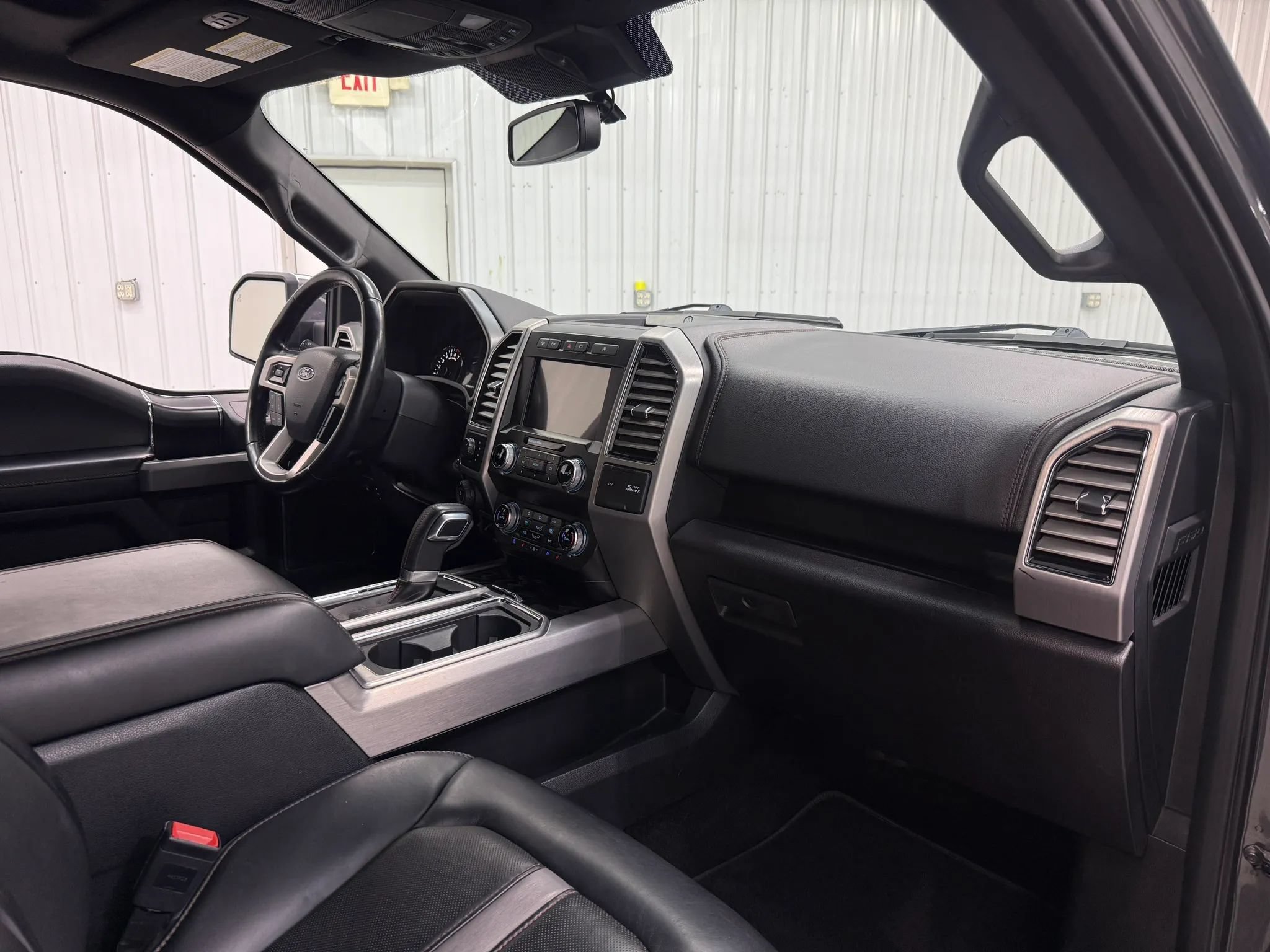 Used 2019 Ford F150 Platinum w/ Equipment Group 701A Luxury AWD/4WD image 14