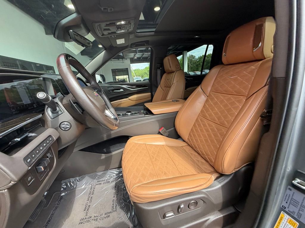 Used 2023 Cadillac Escalade ESV Sport w/ Touring Package AWD/4WD image 31