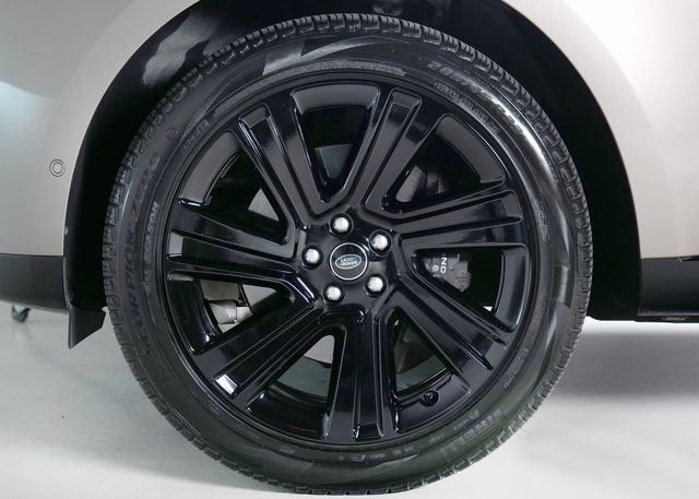 Used 2023 Land Rover Range Rover SE image 25