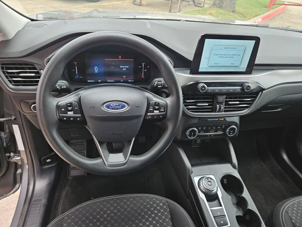 Used 2025 Ford Escape Active AWD/4WD image 17