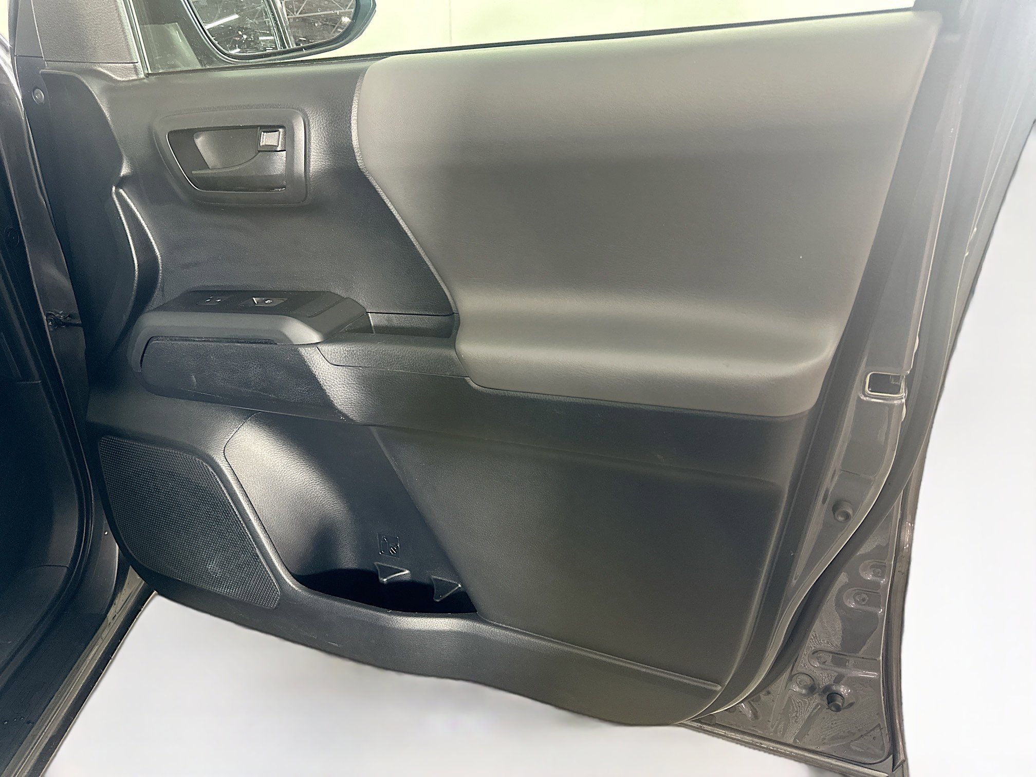 Used 2019 Toyota Tacoma SR RWD image 29
