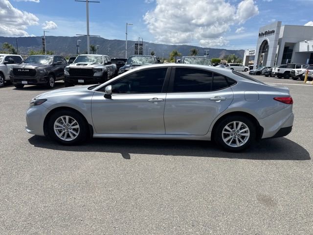 Used 2025 Toyota Camry LE w/ Convenience Package FWD image 4