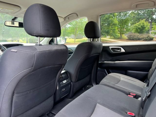 Used 2019 Nissan Pathfinder SV FWD image 10