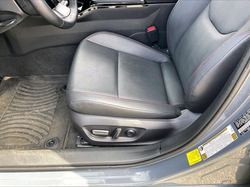 Used 2024 Toyota Prius Prime Premium w/ Advanced Technology Package FWD image 35