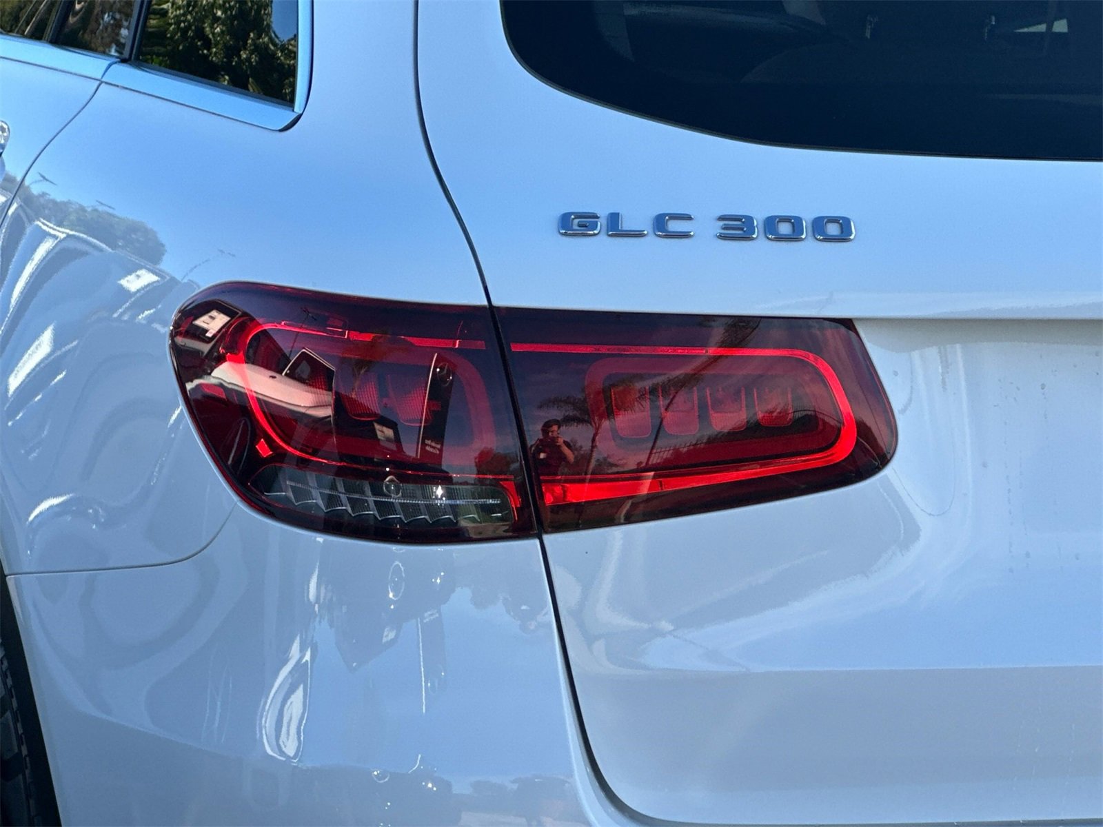 Certified 2022 Mercedes-Benz GLC 300 4MATIC w/ Premium Package Lite image 33