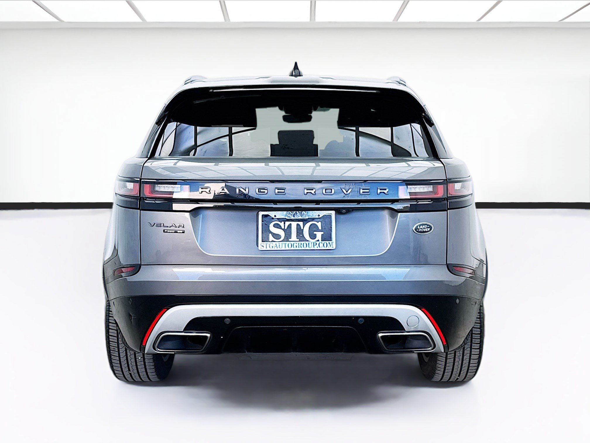 Used 2018 Land Rover Range Rover Velar R-Dynamic SE AWD/4WD image 5