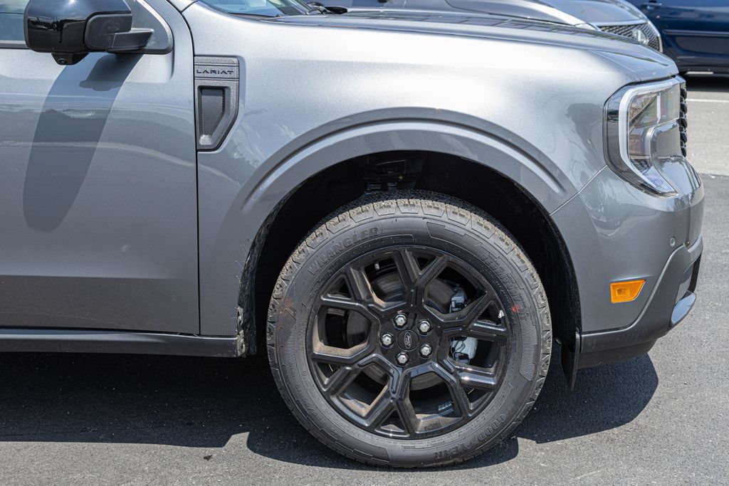 New 2026 Ford Maverick Lariat w/ Black Appearance Package AWD/4WD image 9