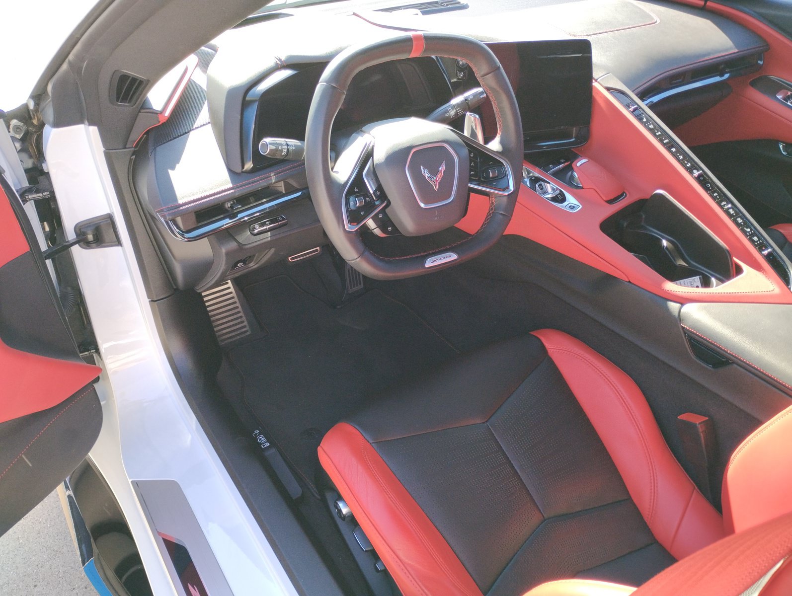 Used 2024 Chevrolet Corvette Z06 w/ Stealth Interior Trim Package RWD image 19