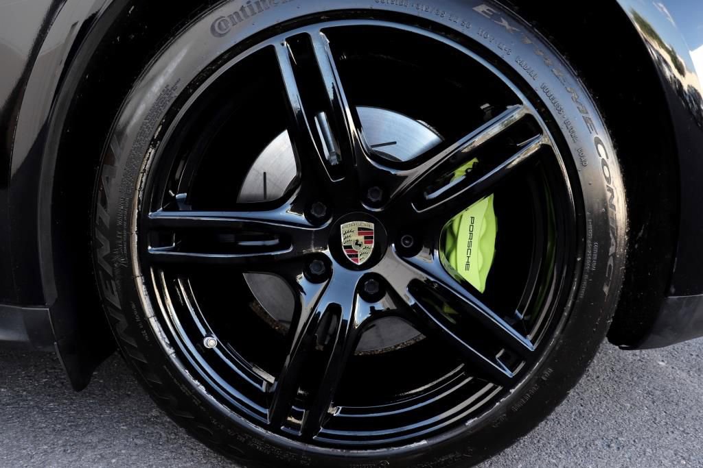 Used 2018 Porsche Panamera 4 image 86