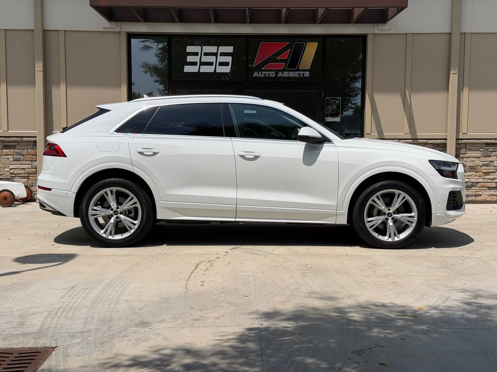 Used 2023 Audi Q8 Premium w/ Convenience Package AWD/4WD image 2
