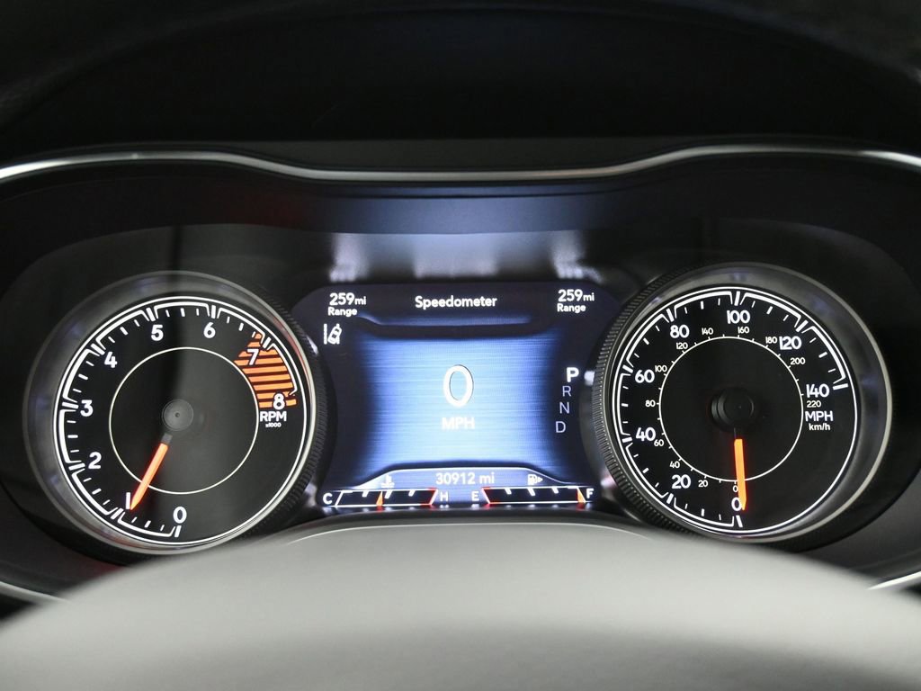 Used 2022 Jeep Cherokee Trailhawk image 8