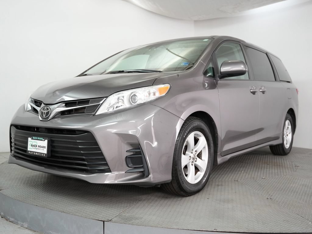 Used 2020 Toyota Sienna LE FWD image 3
