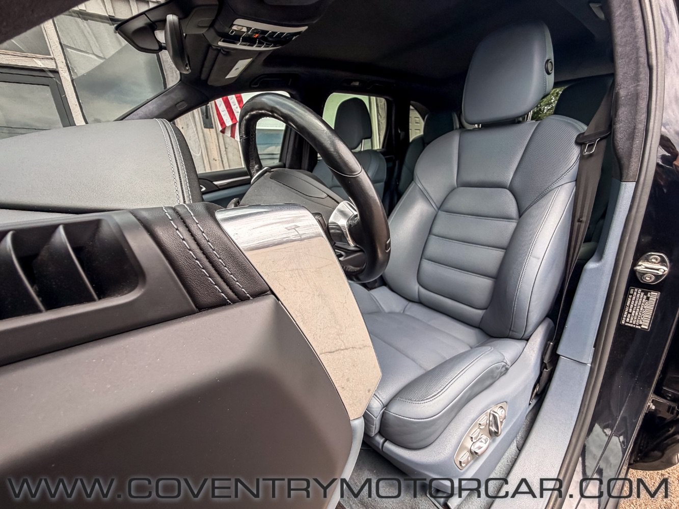 Used 2012 Porsche Cayenne Turbo AWD/4WD image 35