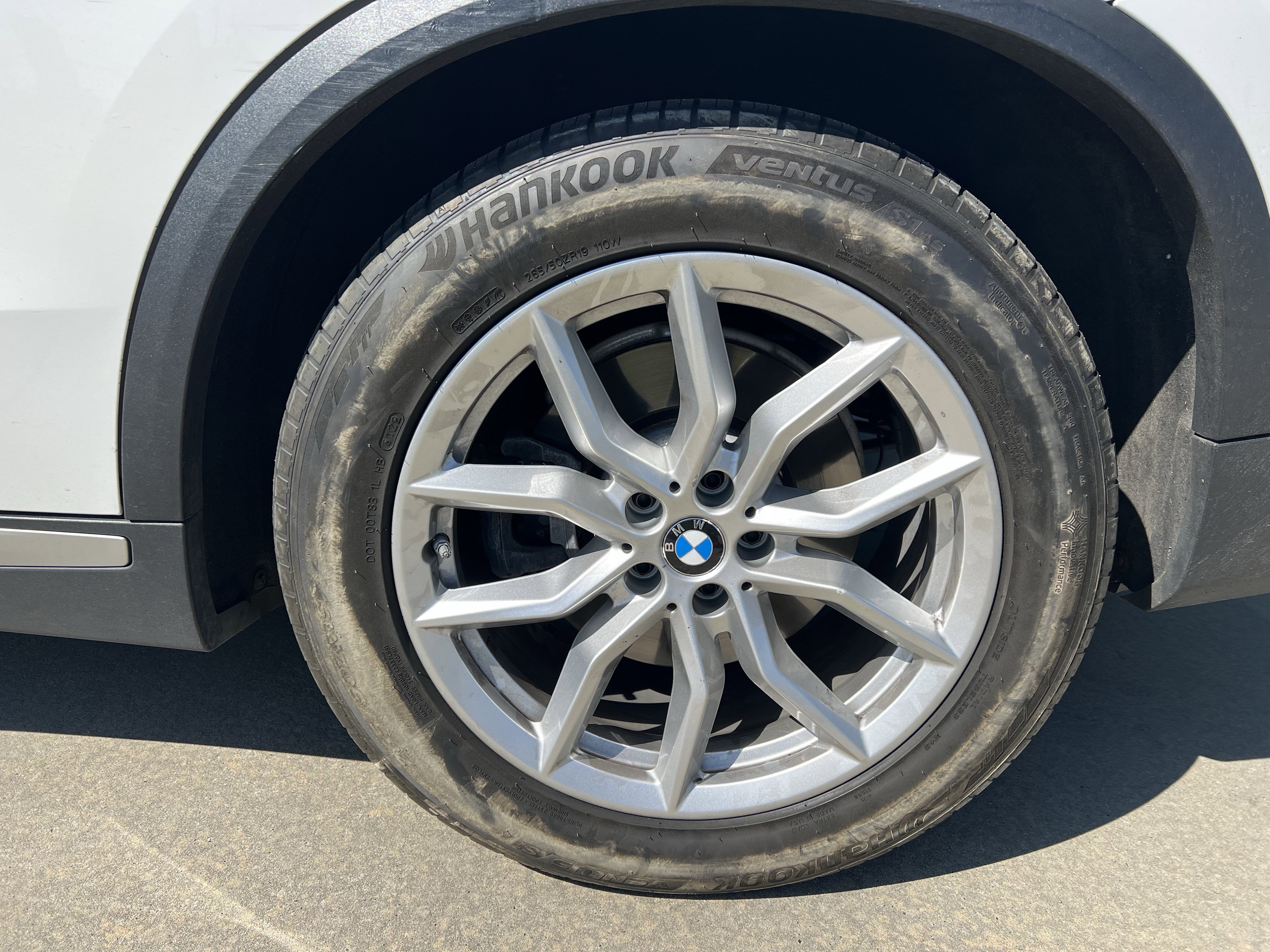 Used 2019 BMW X5 xDrive40i w/ Executive Package AWD/4WD image 13