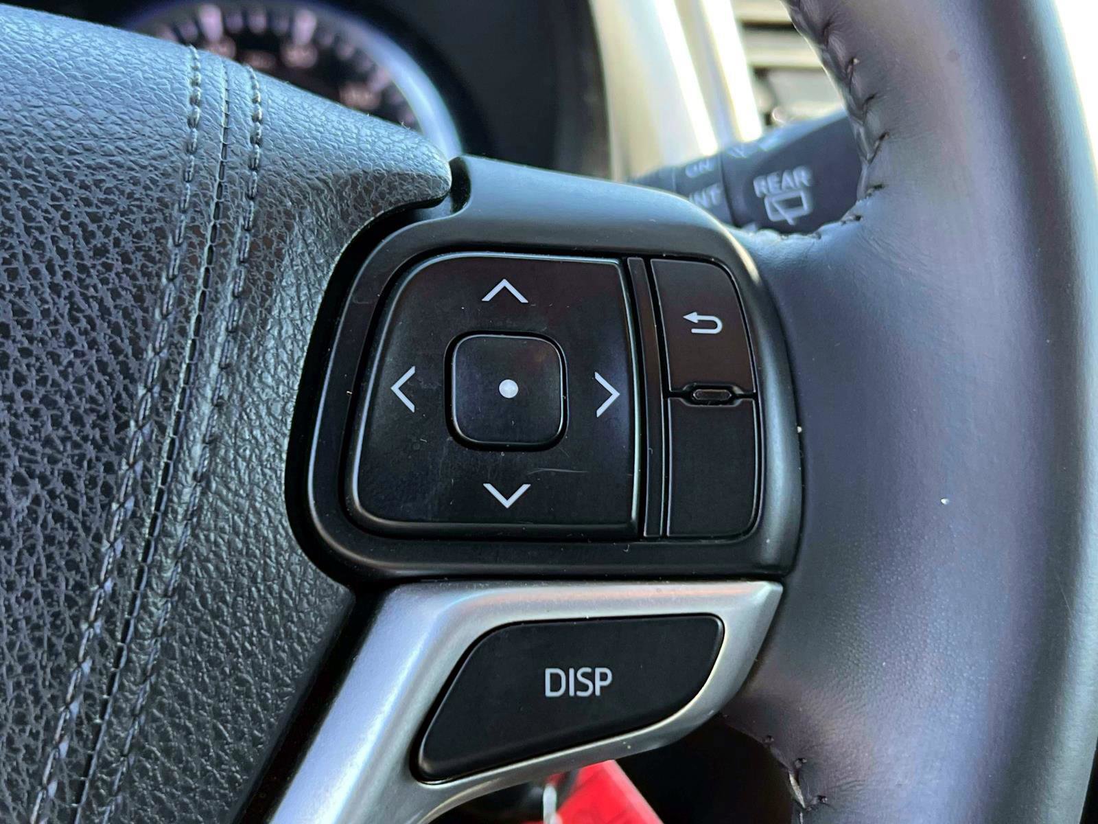Used 2016 Toyota Highlander Plus AWD/4WD image 21
