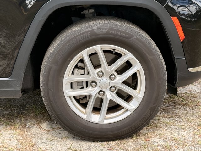 Used 2023 Jeep Grand Cherokee L Laredo image 12