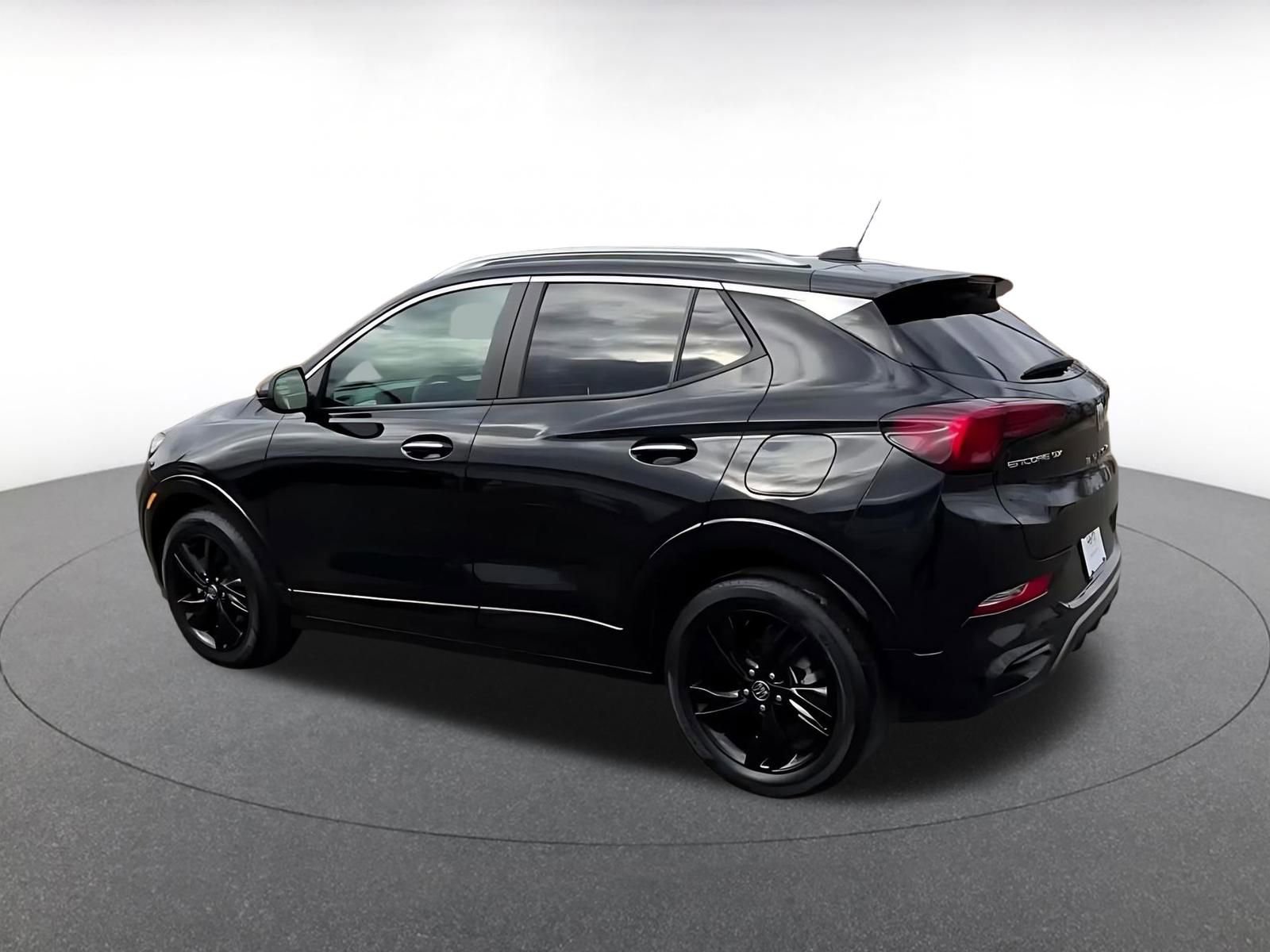 Used 2024 Buick Encore GX Sport Touring image 10