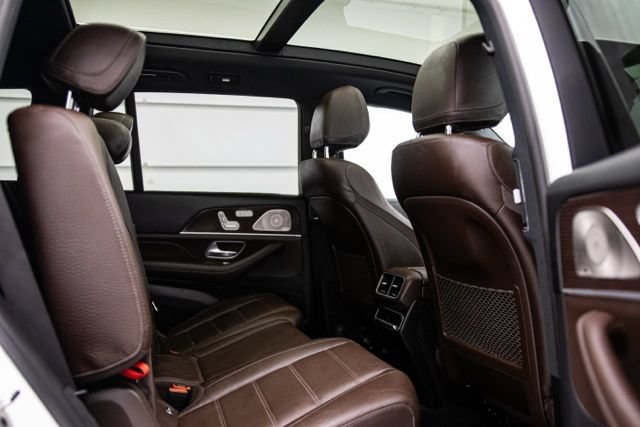 Used 2022 Mercedes-Benz GLS 450 4MATIC image 16