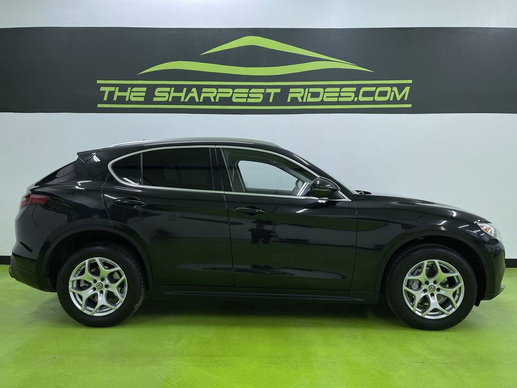 Used 2020 Alfa Romeo Stelvio w/ Cold Weather Package image 11