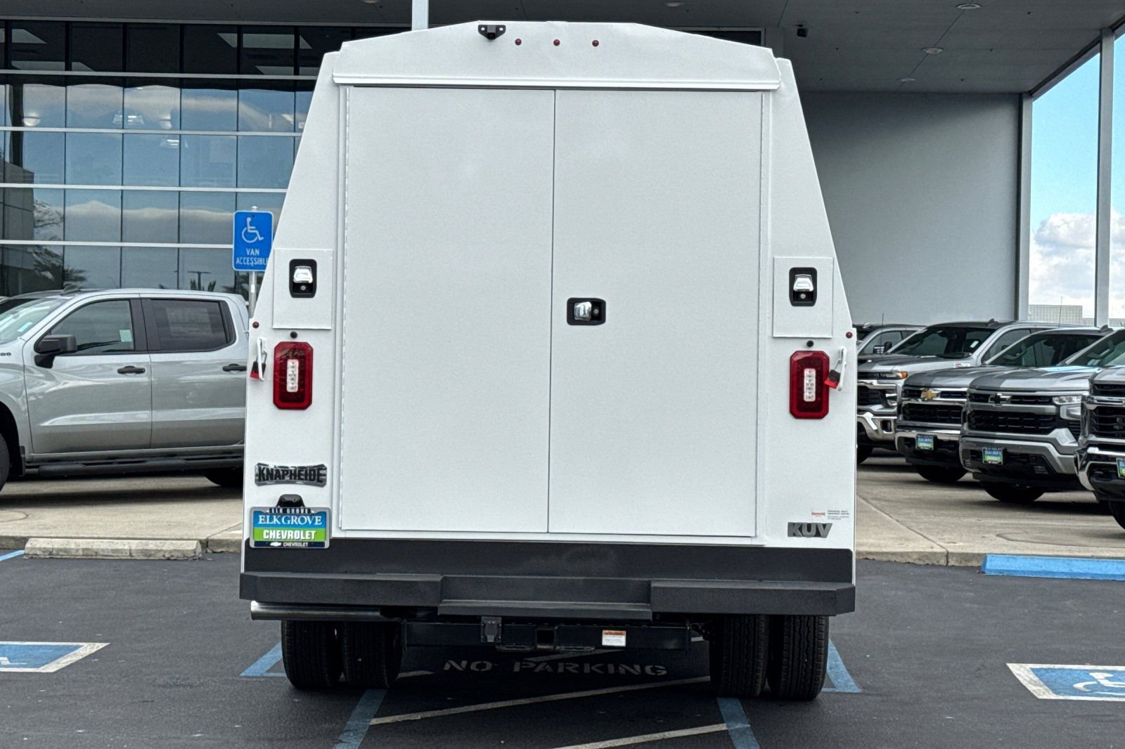 New 2024 Chevrolet Express 3500 w/ Power Convenience Package image 4