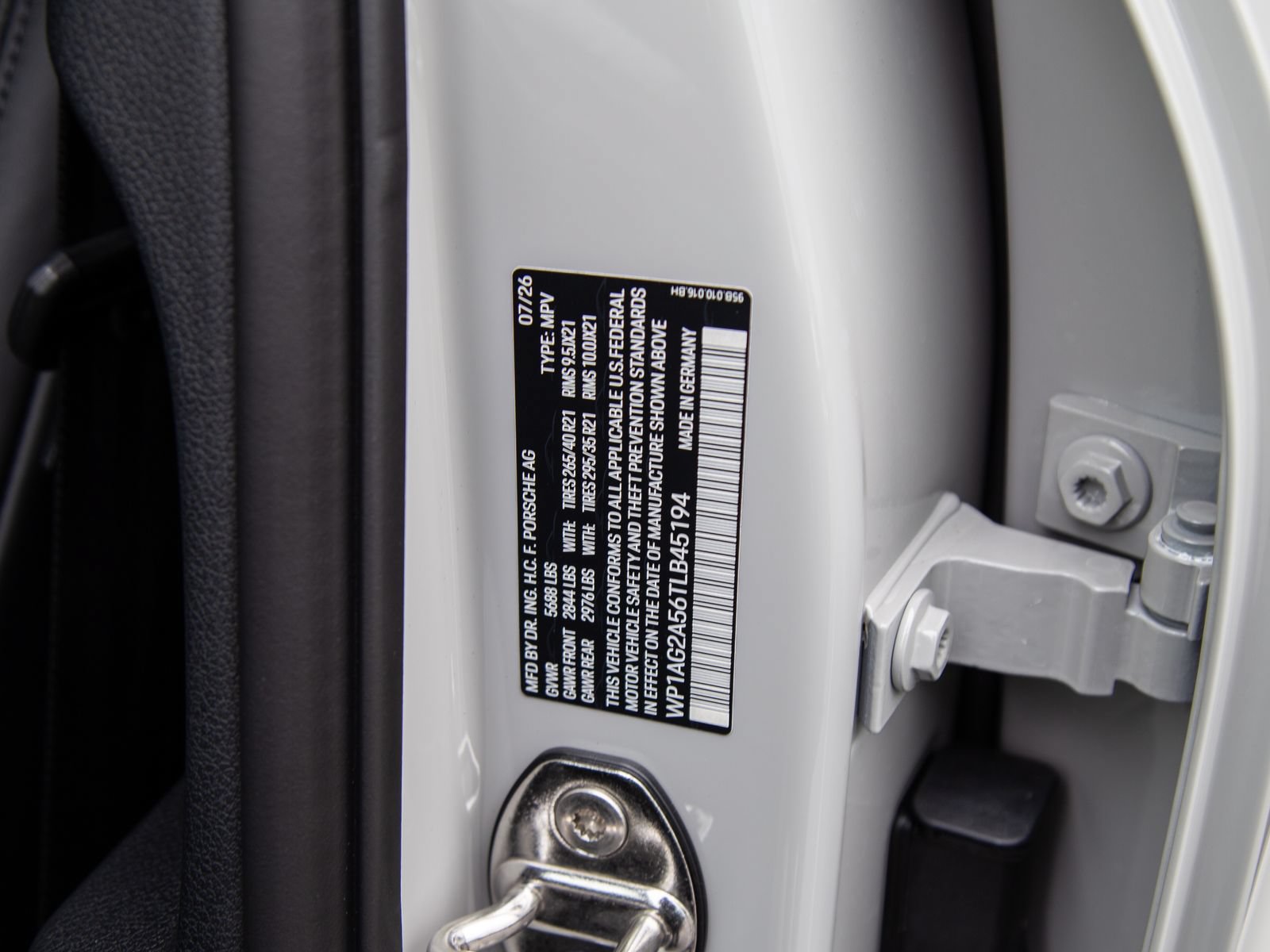 Certified 2026 Porsche Macan S AWD/4WD image 21