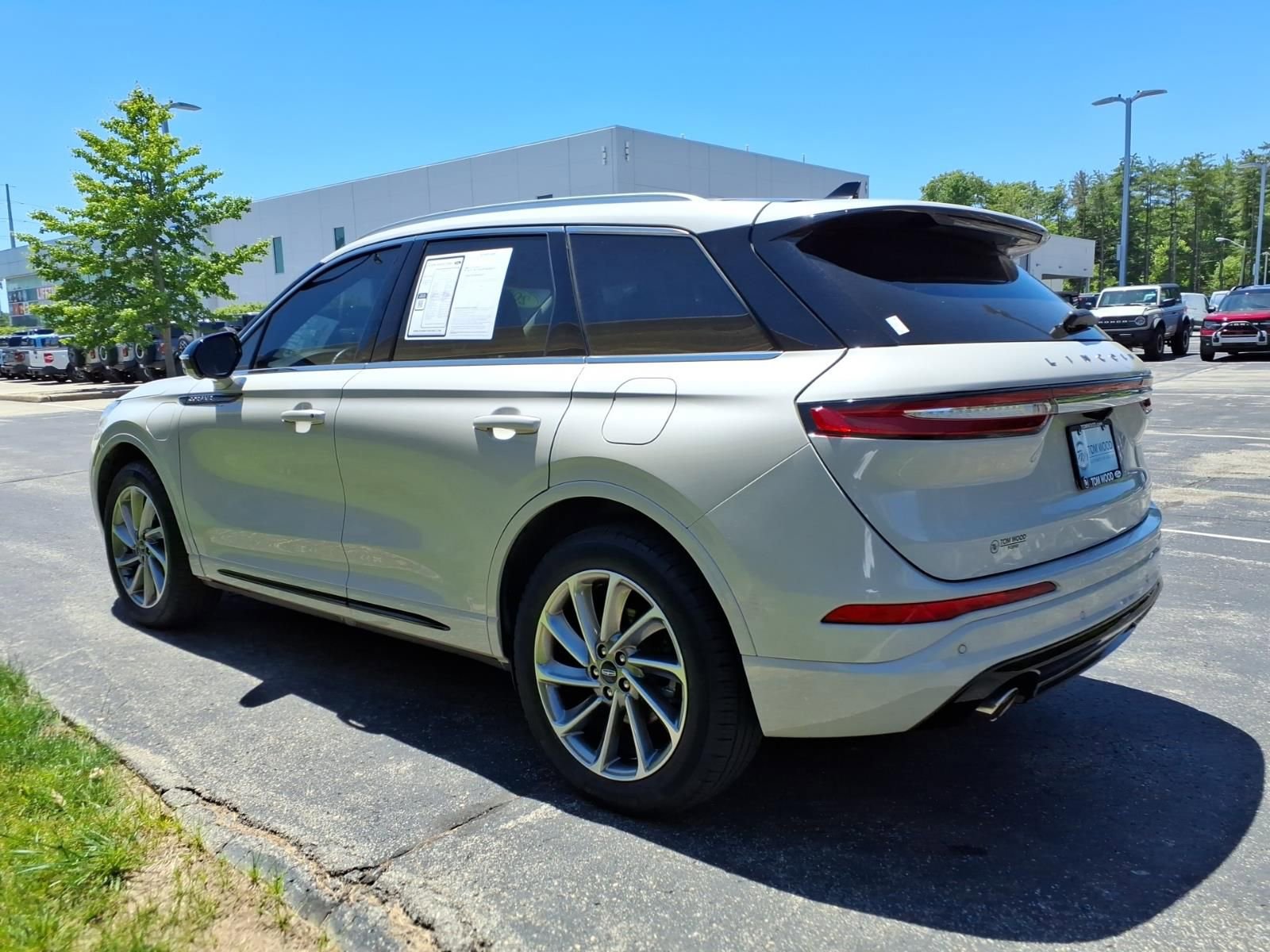 Used 2024 Lincoln Corsair Grand Touring w/ Equipment Group 301A AWD/4WD image 7